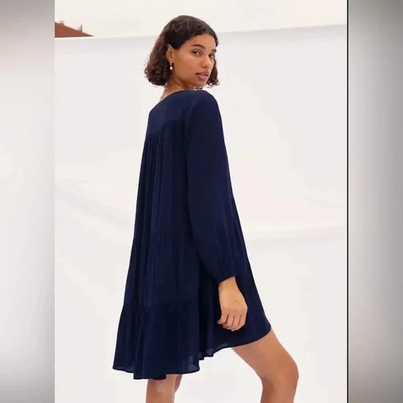 Aritzia Wilfred Barossa Dress Size Medium Tiered Mini Solid Red Carmine L Sleeve - Picture 4 of 15